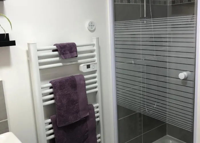 La Charmille - Cote Cour La Copechagniere